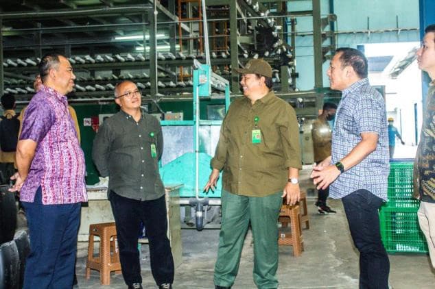 Digitalisasi Petani oleh Taniyuk: Mendorong Ekspor Sarung Tangan Berkelanjutan dari Sumatera Selatan